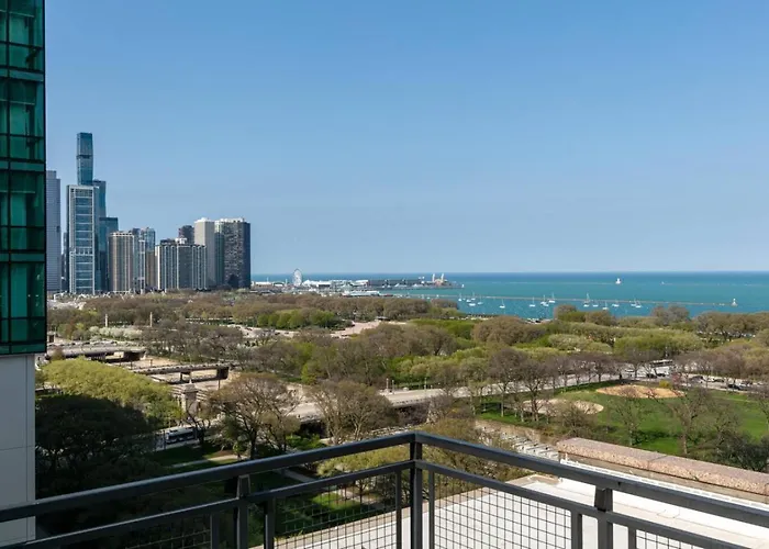 Mich Ave Downtown Penthouse - Rooftop Gym #8